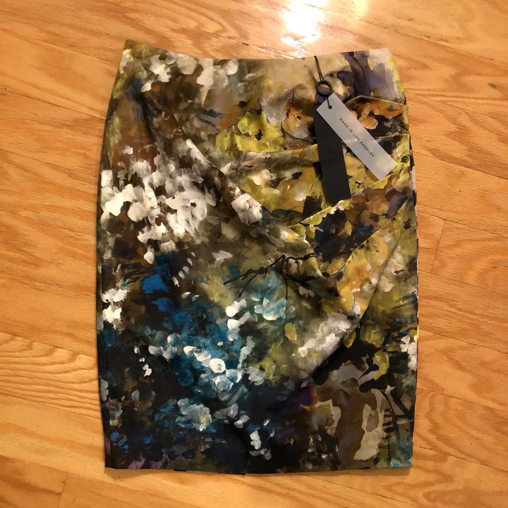 Black Halo Inpressionist Floral Pencil Skirt Ruched on One Side, Size 6